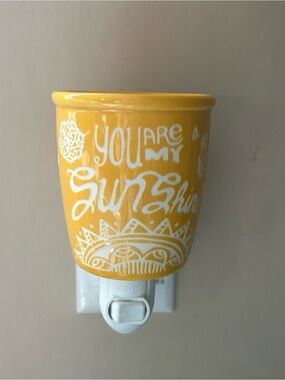 Scentsy plug in warmer you are my sunshine